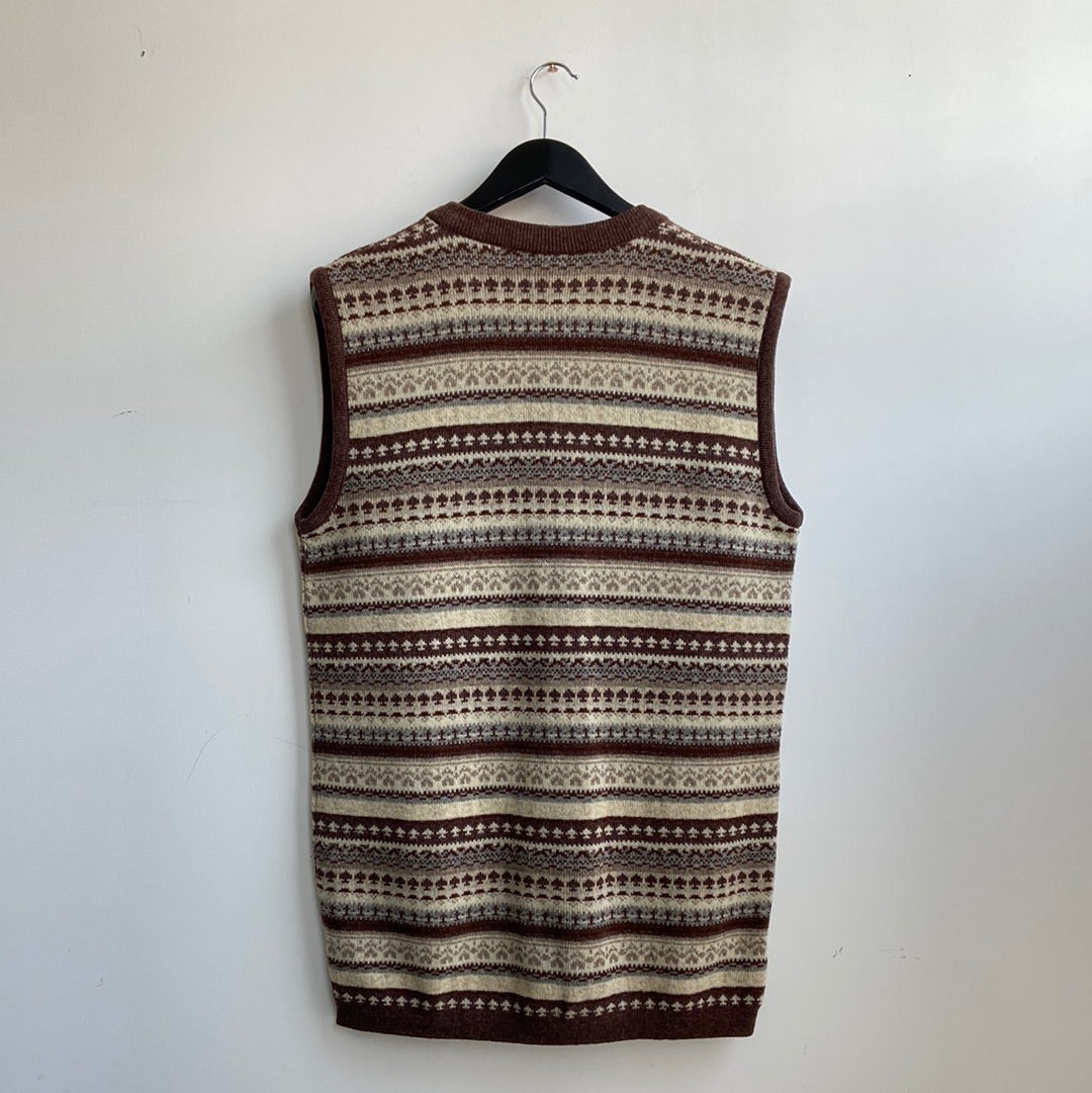 Knitted wool vest with pattern - S