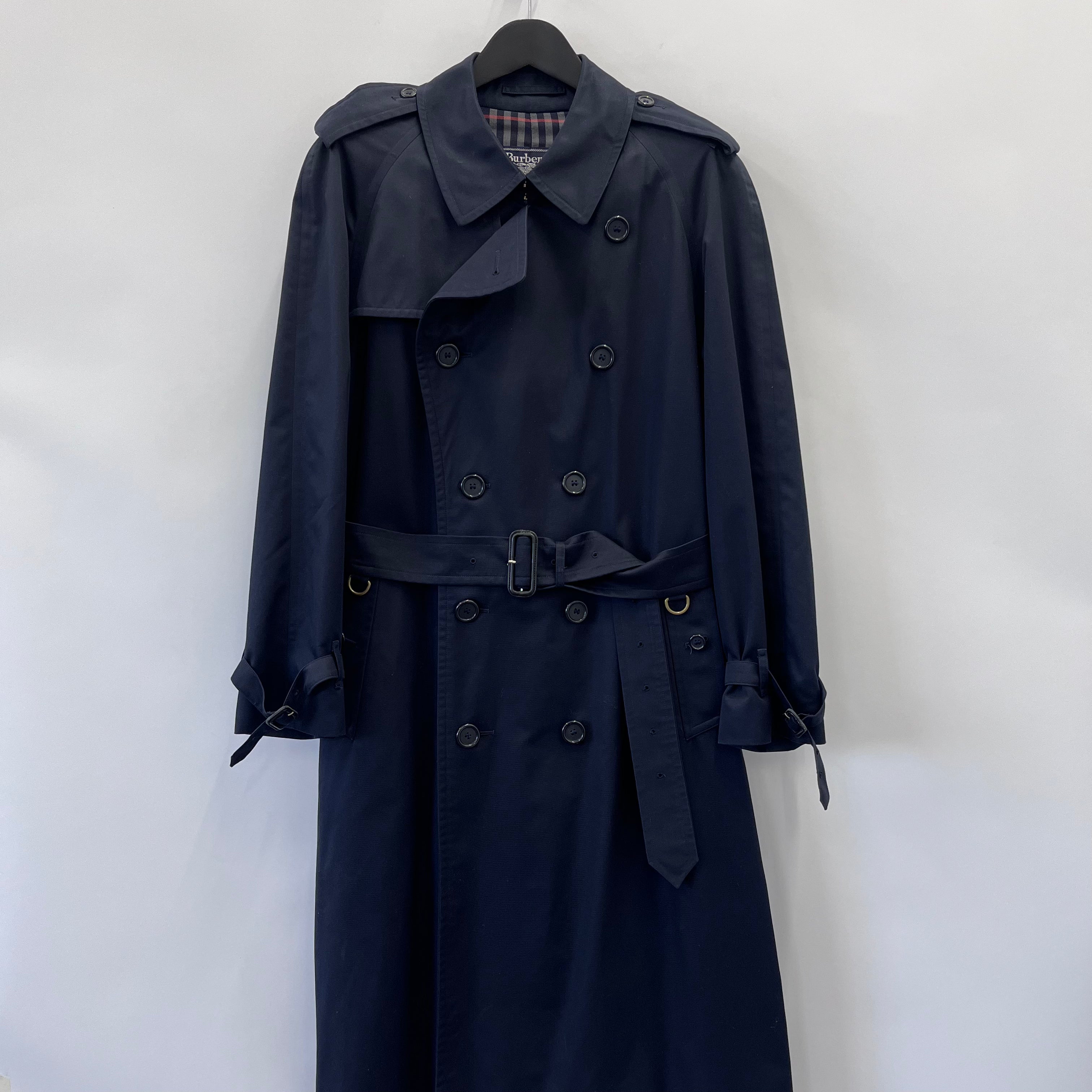90s BURBERRY trench coat navy イギリス製 Vintage Burberry trench coats are made for spring. A special 30