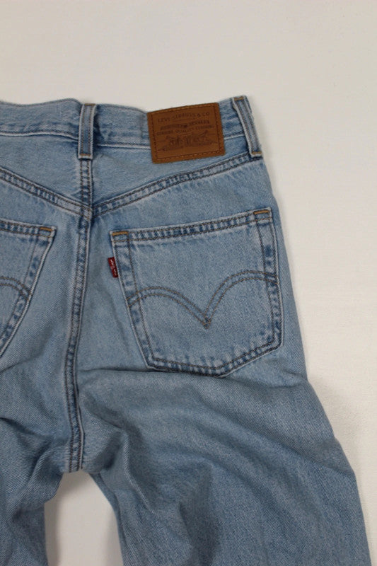 Vintage Levi's High Loose Pale Wash Jeans W25 L31