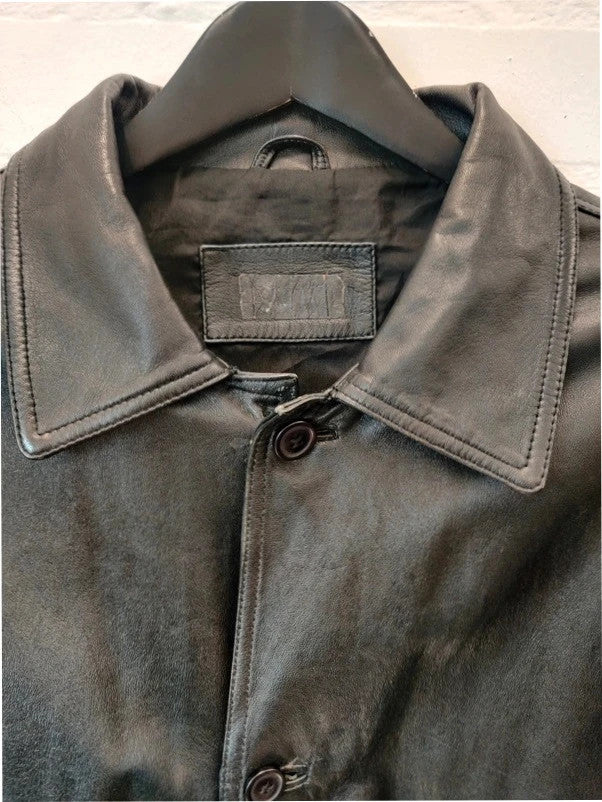 Premium black bomber jacket soft leather ribbed hem and cuffs aviator style.