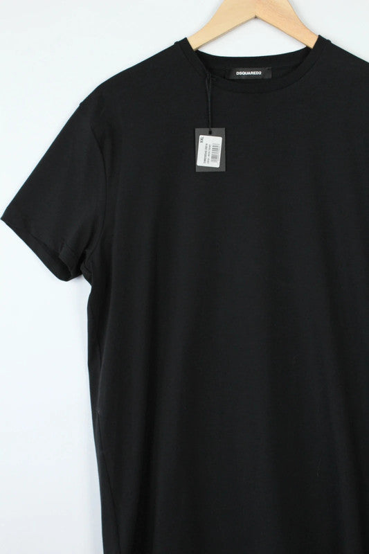 Dsquared2 black graphic t-shirt, tight fit, soft cotton, brand logo tag attached.