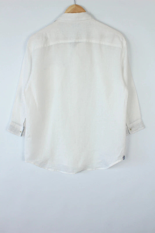 Suffuse white linen shirt 3/4 sleeve with blue striped collar and pocket detail.