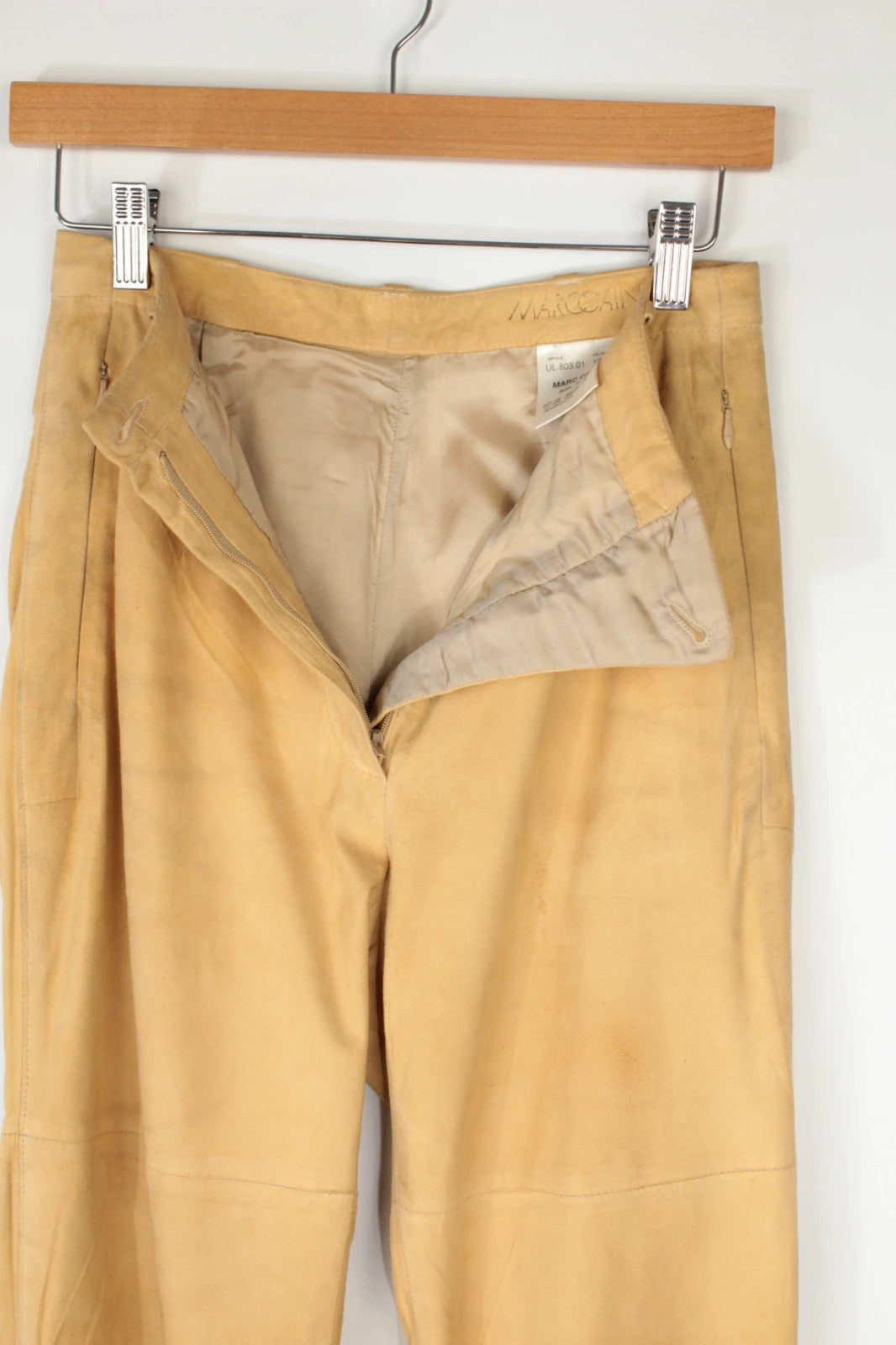 Marc Cain beige suede leather trousers, high-waisted slim-leg, soft texture, vintage condition.