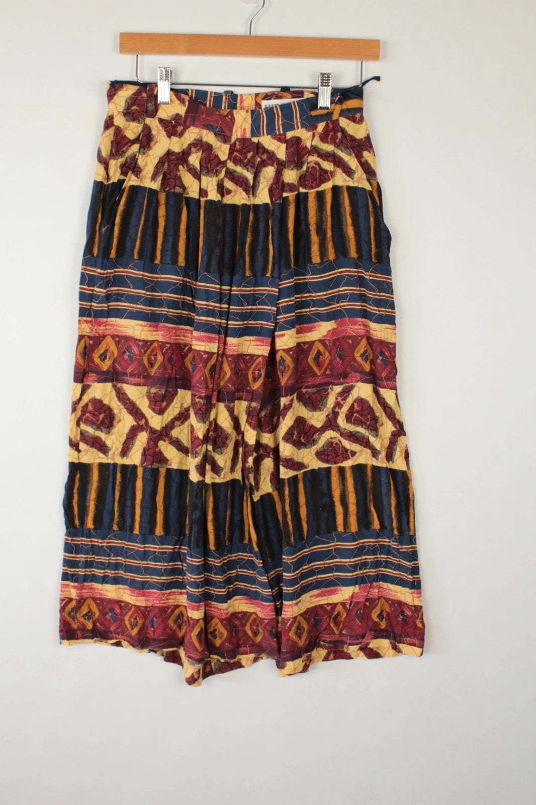 Hirsch vintage wide-leg culottes multi-colour abstract tribal batik print 100% viscose.