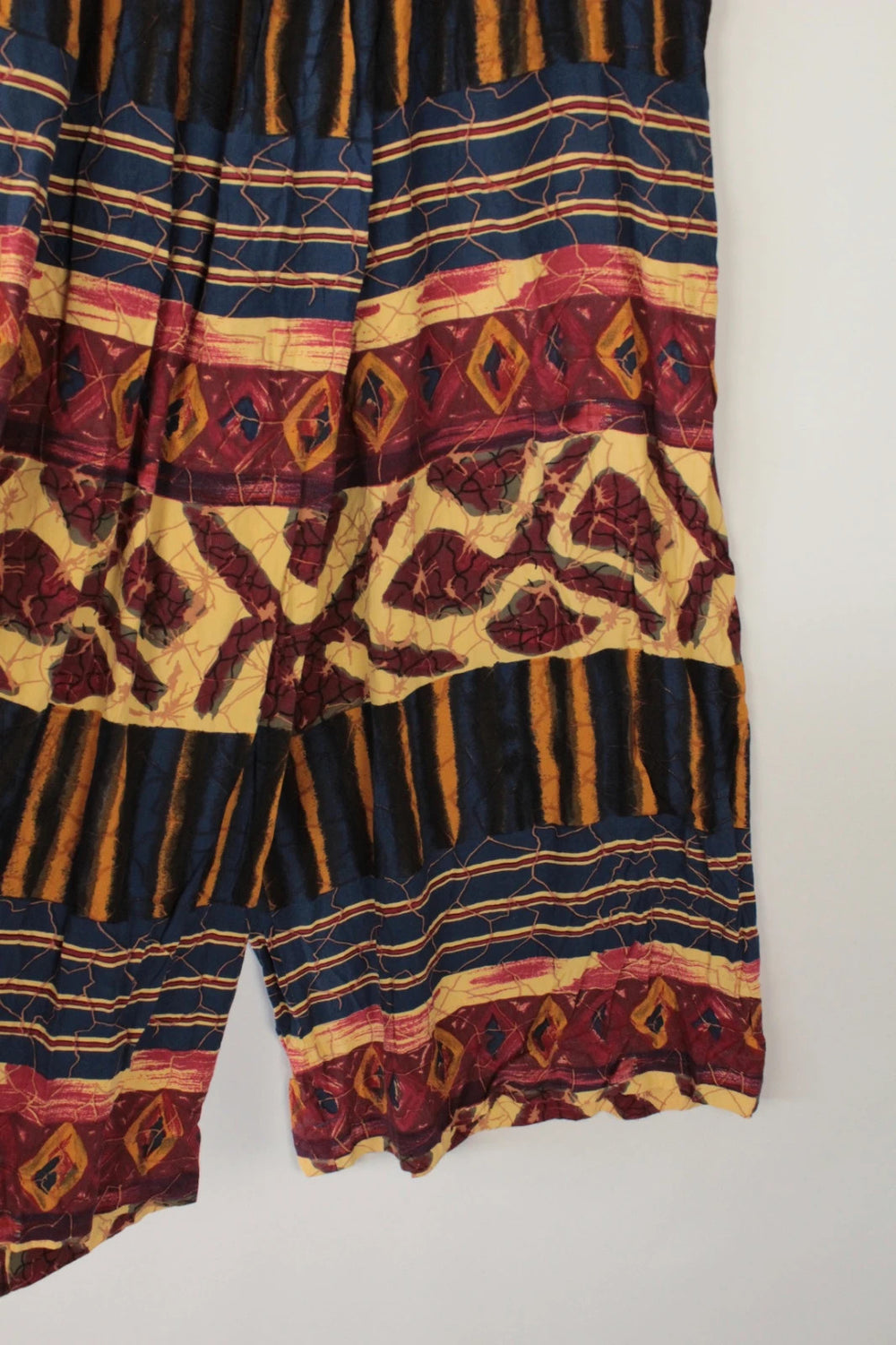 Hirsch vintage wide-leg culottes multi-colour abstract tribal batik print 100% viscose.