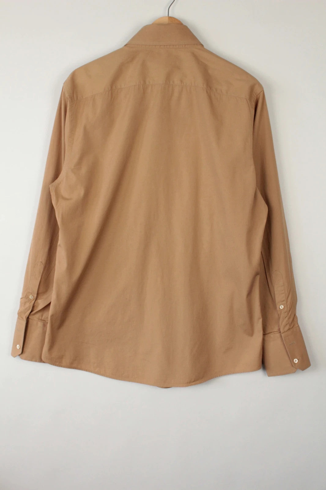 Gucci tailored shirt camel beige, elongated pointed collar, premium cotton, structural darting.