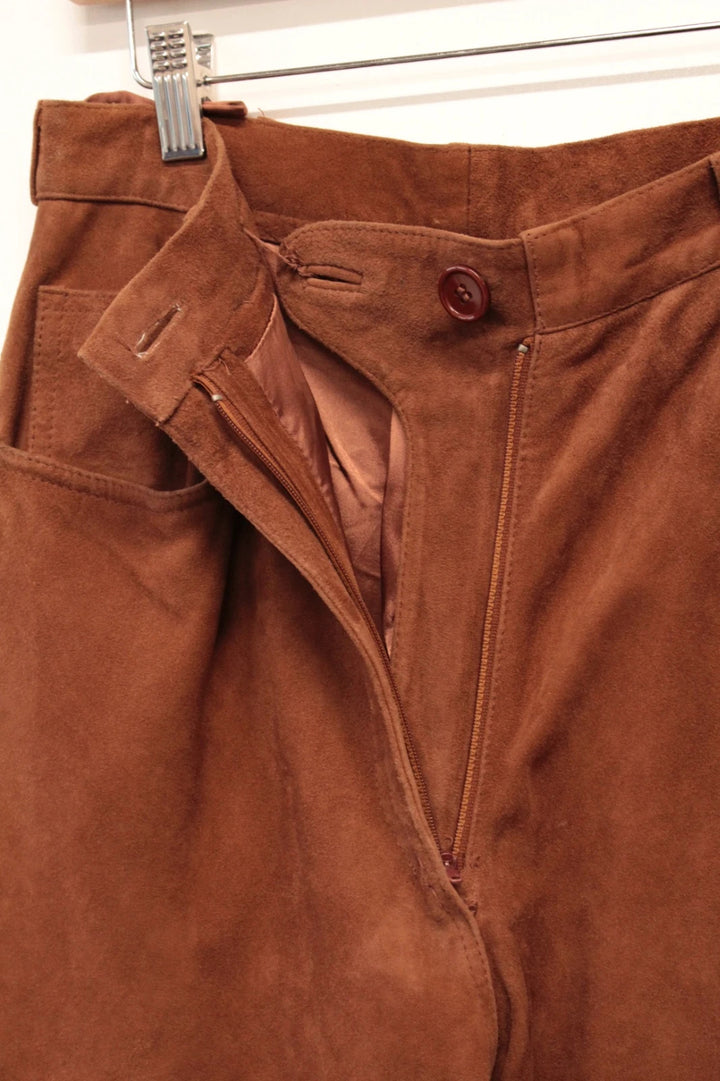 Copacabana brown suede trousers high-waisted tapered with five-pocket details and smooth lining.