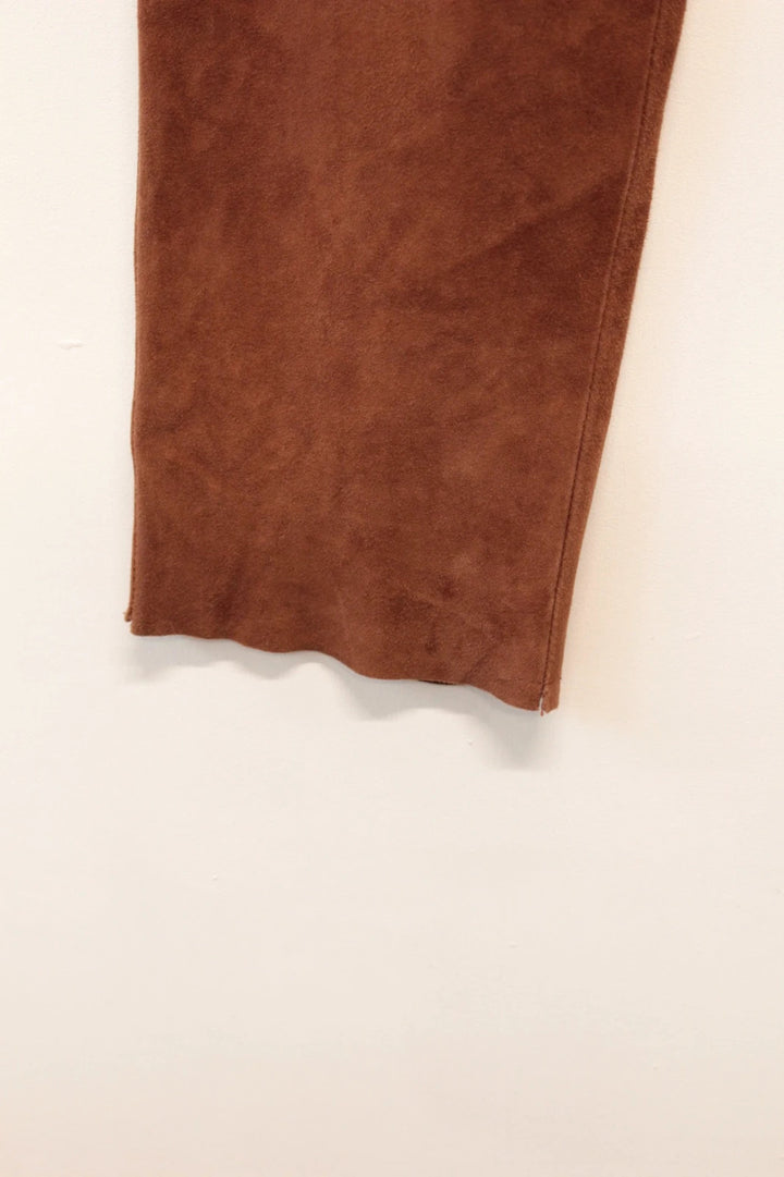 Copacabana brown suede trousers high-waisted tapered with five-pocket details and smooth lining.