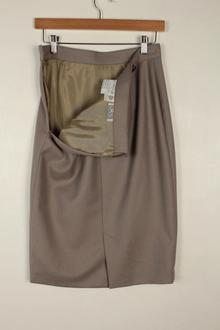 Vintage Dressing beige tailored pencil skirt high-waisted 100% virgin wool with pressed pleats.