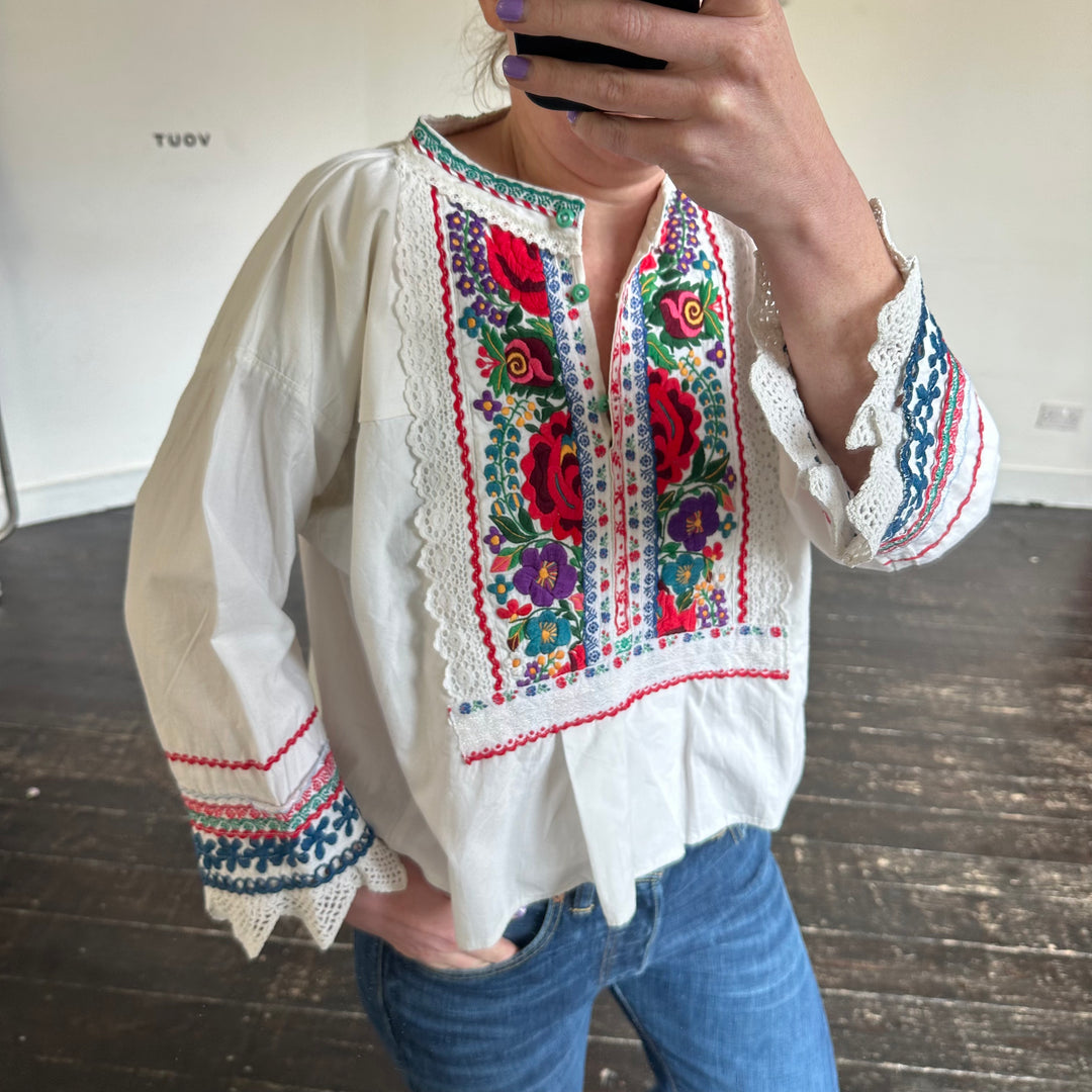 Cotton embroidered white 3/4 sleeve top - S