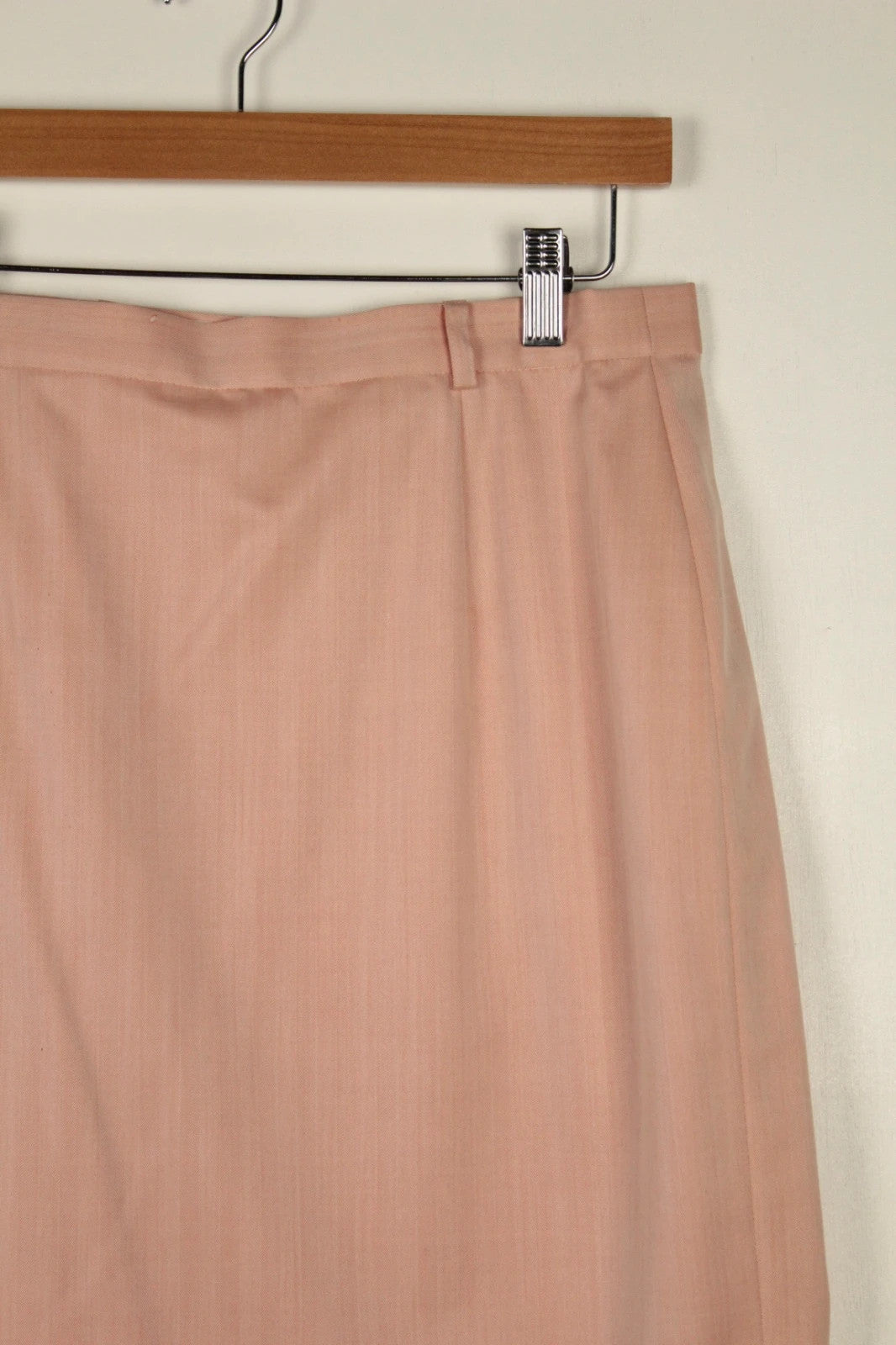 Escada pink pencil skirt 100% pure wool high-waisted tailored design Italy.