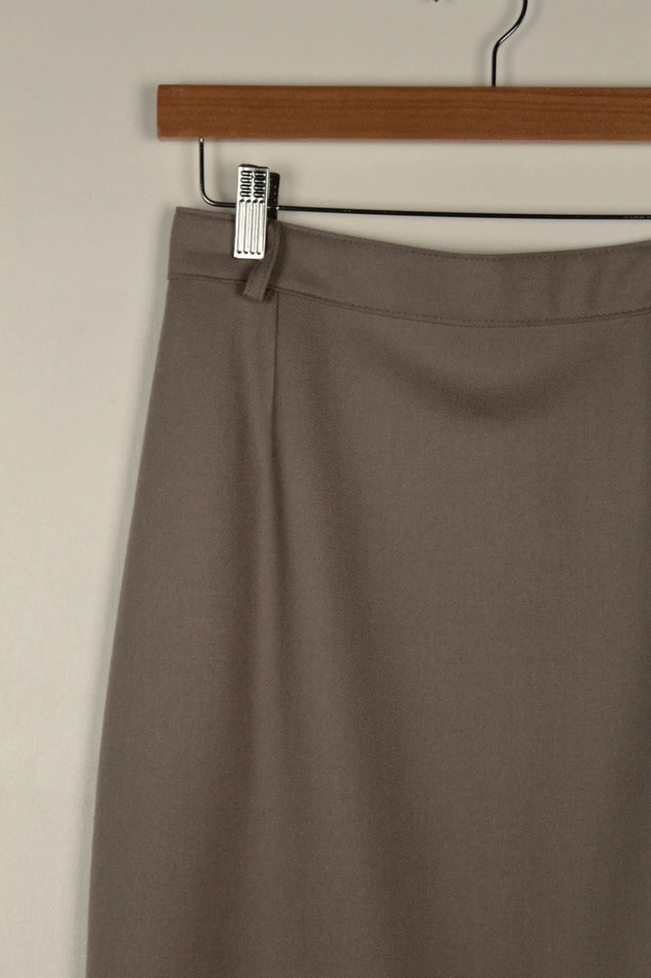 Vintage Dressing beige tailored pencil skirt high-waisted 100% virgin wool with pressed pleats.