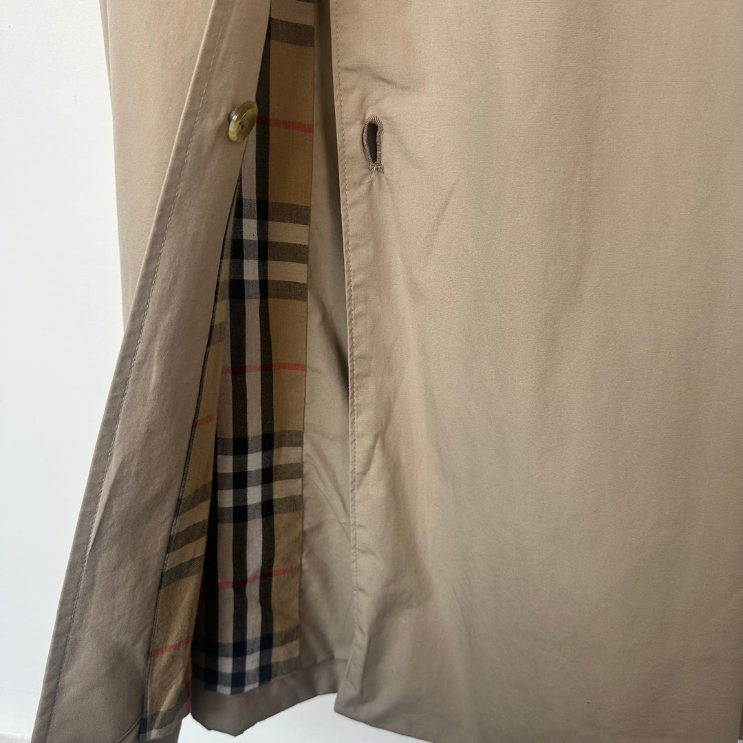 Burberry trench coat with nova check lining - S